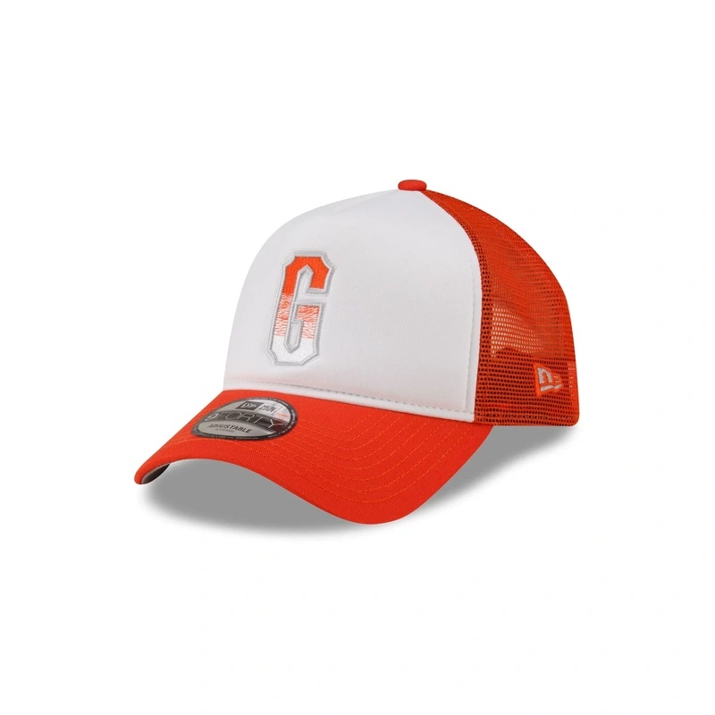 San Francisco Giants White Crown 9FORTY A-Frame Trucker Hat