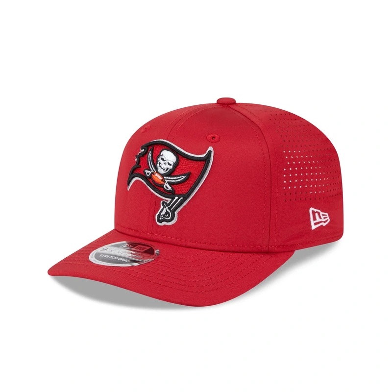 Tampa Bay Buccaneers Perform 9SEVENTY Stretch-Snap Hat